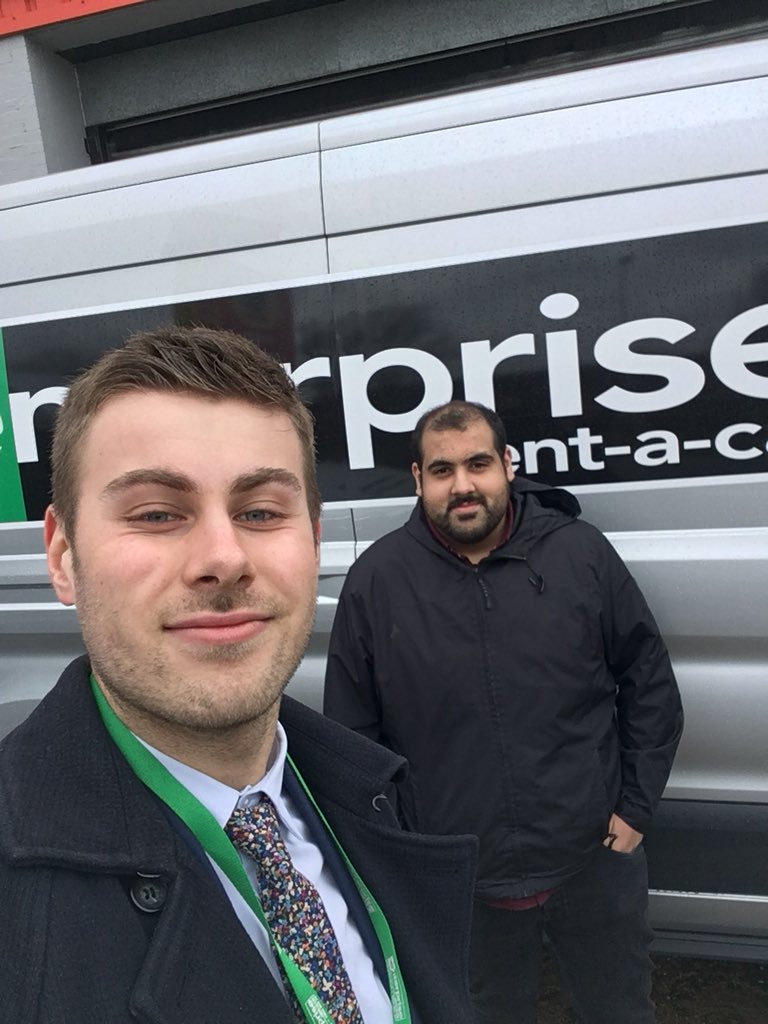 Providing a van to a foodbank volunteer. An absolute legend and pleasure to serve! A big thank you to all those helping in this difficult time #LivingTheDream 💪