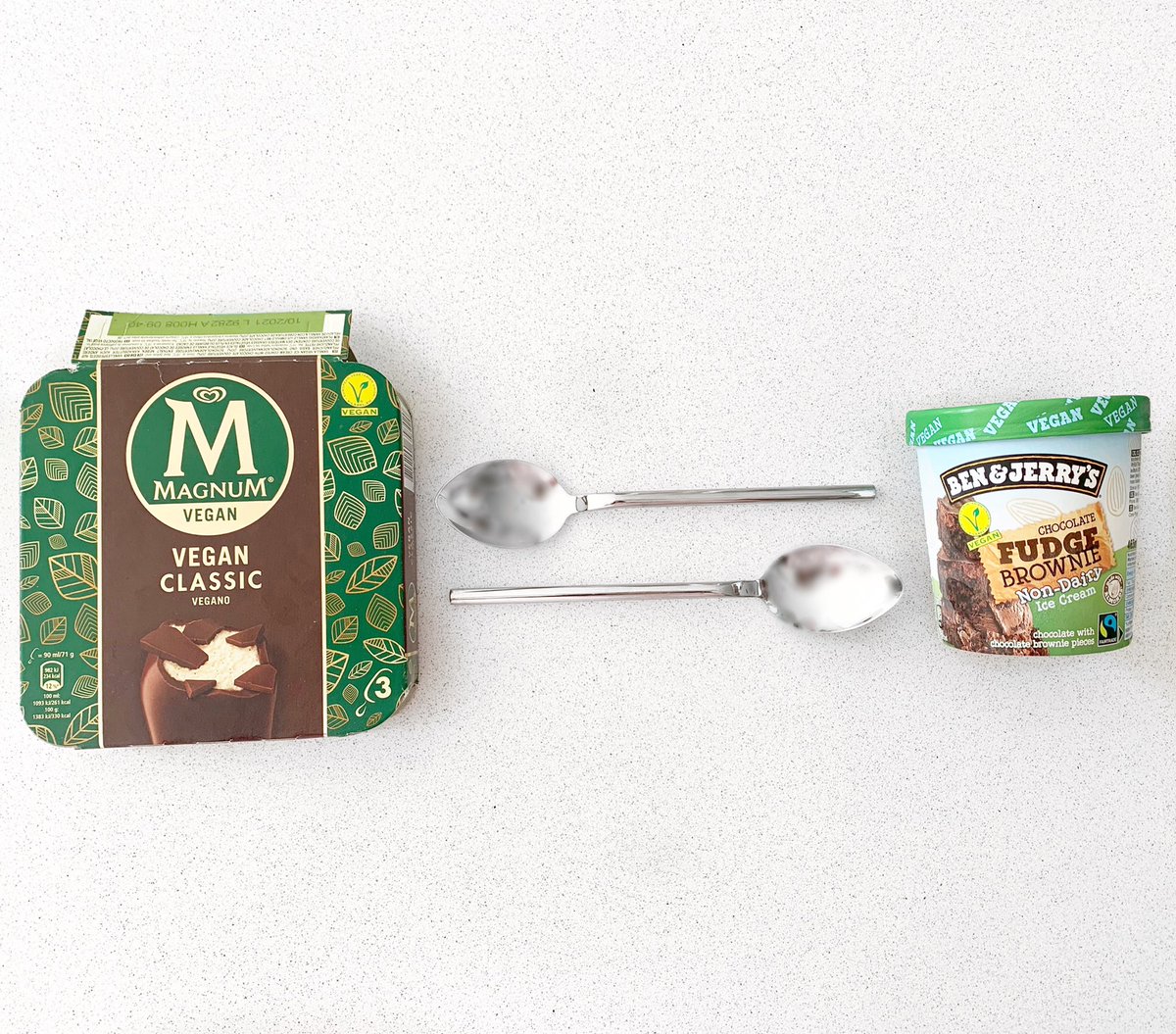 ShopicalPi2Life's tweet image. Follow the lead of these two yummy #vegan desserts &amp;amp; ensure you’re keeping a safe distance from others whilst you’re out grocery shopping / exercising. If this match made in vegan chocolate heaven can do it, you can too 😉 #socialdistancing #lockdown