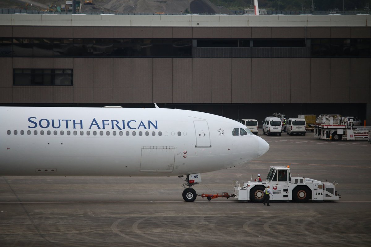 Nrt 717hk 気まぐれ飛行機日記 ｎｏ 253 ダイジェストairplane 気まぐれ飛行機日記 南アフリカ航空 エアバスa340 600 Zs Snd 昨年行われたラグビーワールドカップ日本大会によるチャーター便で飛来しました 南アフリカ航空は近日新型コロナによる