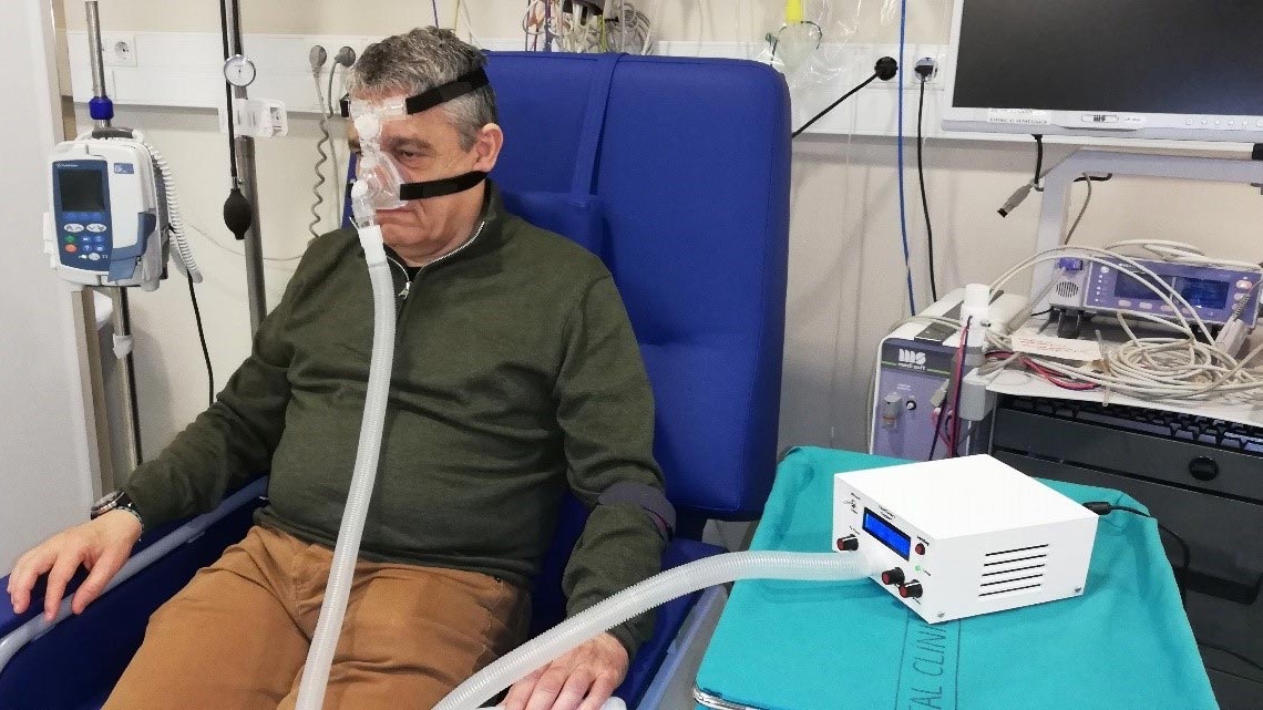 MicrochipMakes's tweet photo. Spanish researchers have developed an open source ventilator that can be reproduced for $75: https://t.co/7awZEEe1mN https://t.co/8Z6dqbjK4N