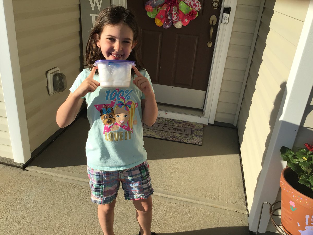 OstranderM620's tweet photo. Today was the egg drop to finish her Science project, and she was successful!  Thank you @FortMillSD for providing her with then knowledge to be creative! @SCESsharks https://t.co/F0tCBtRA5c