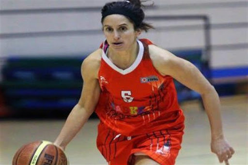 ¿Qué jugadora de #LF2 registró un mayor ratio asistencias / pérdida la pasada década (10/11-18/19)?
1. <a href="/gemgarcia5/">Gema Garcia Mata</a> 1.9 (604 asistencias; 📈➡️muevetebasket.es/gema-garcia/ju…)
2. <a href="/saragomezf6/">sara gomez</a> 1.8 (568)
3. Montse Gilabert 1.7 (496)
[Minº 250 asistencias repartidas]
#MB2004
📷<a href="/CompeticionFEB/">CompeticionesFEB</a>