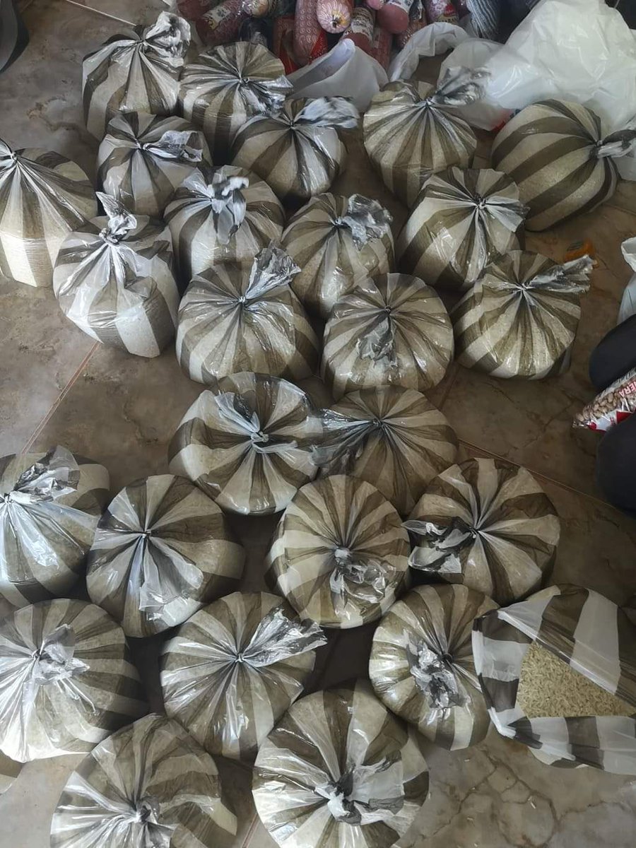 positokite's tweet photo. Dears friends,
I just wanna tell you something, as everyone know about the situation right with the Virus COVI-19 I’m help the local people from my town Cabarete! If you guys have the possibility to donated something I will be thankful thank you very much🙏#Helpfromhome https://t.co/aa2wOSncNR