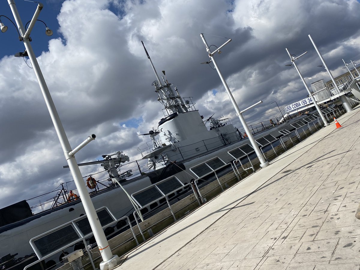 Happy Tuesday Laker fans! #GoLakers #WeAreOne #manitowoc #usscobia