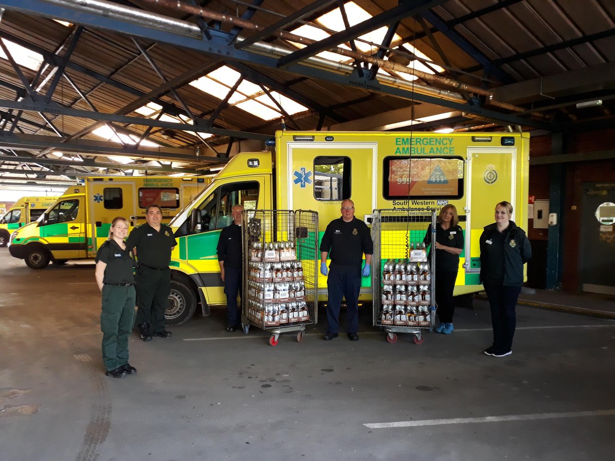 ZoeLarter's tweet photo. A huge thank you to @thatchers_cider for delivering over 2,200 bottles of Thatchers Zero (alcohol free cider) to our clinical and support staff working at our Bristol hub and to crew and personnel operating from Ambulance stations in BNSSG and Somerset.

#thankyouNHS
@swa_charity https://t.co/V9P9j1psTZ