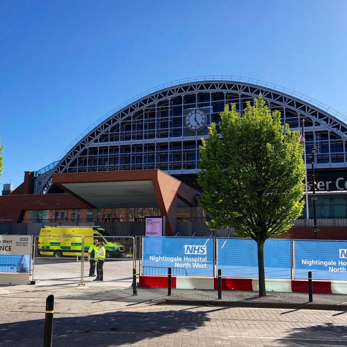 mcrhistfest's tweet photo. 200 yrs ago this was the site of the Peterloo Massacre, later became a key point in the city’s transport infrastructure & now Nightingale Hospital. Poignant reminder of #Manchester’s rich heritage & ability to respond to society’s challenges. #peterloo2019 #nhs #permittedexercise https://t.co/8iiu5kDpjE
