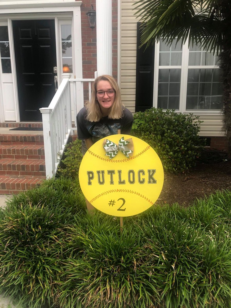 DFsoftball's tweet photo. Today we celebrate Kelcy Putlock, shortstop, # 2
https://t.co/xtpKiiwQbX. #foxpride #dfhs #silverfox #dfsoftball #pridein5 https://t.co/blmnO08TbB