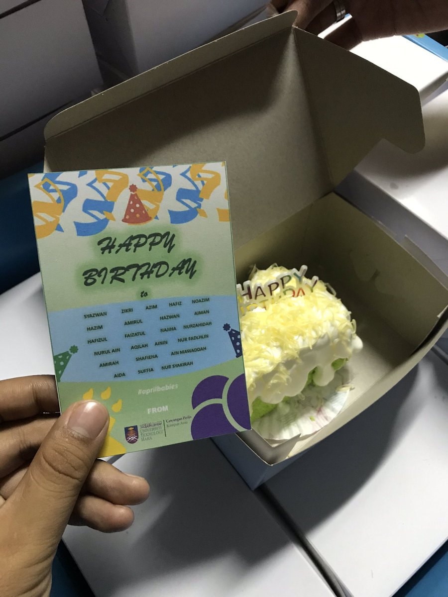 helmihusaini_'s tweet photo. Birthday Prank to April Babies yang Stranded dekat kampus !!  @uitmperlismpp  #mppcare #hepcare #uitmperliscare https://t.co/5UHvjEd8zk