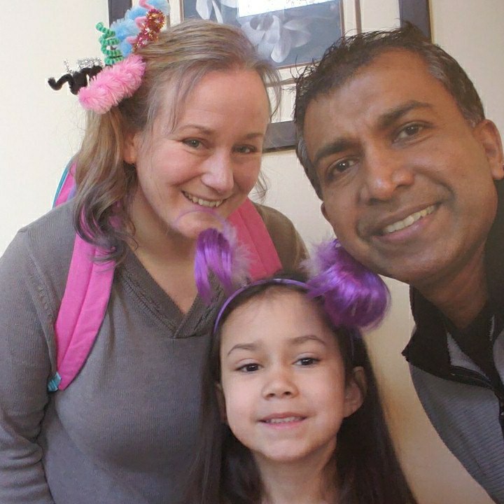 MrsPonna_FTPS's tweet photo. Mrs. Ponna's family is doing crazy day today for Autism Awareness Week. #EASTigers @EAS_FTPSchools @FTPSchools @RomeroVP_FTPS https://t.co/mevDLM1ptK