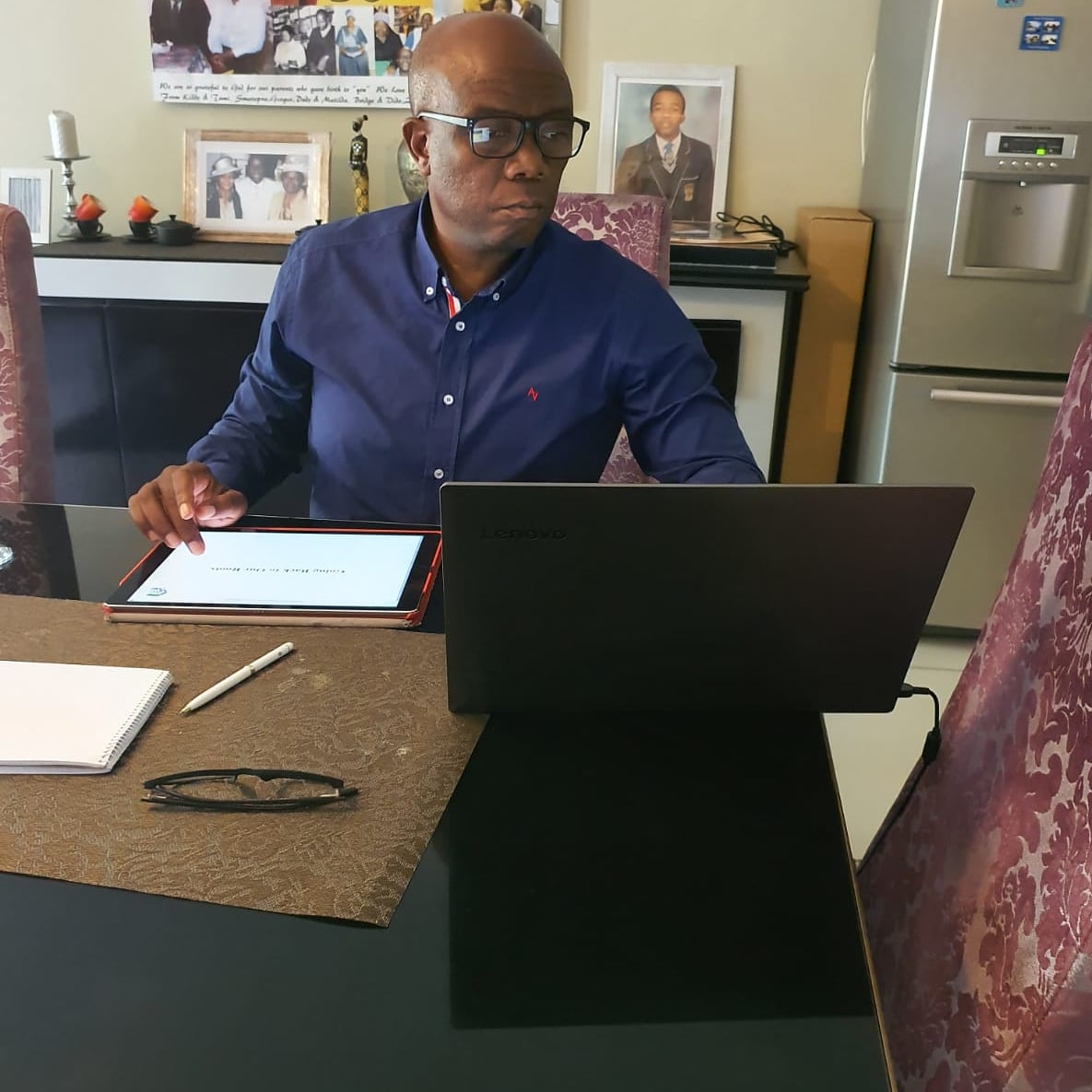 MancotywaSobs's tweet image. It can't be business as usual amid the outbreak of covid19 but duty calls for us to continue serving the nation. Thanks to 4IR I can reach my team and important work gets done. 
Contemplating technological ways to deliver our services - watch the space! #covid19 #SAheritage