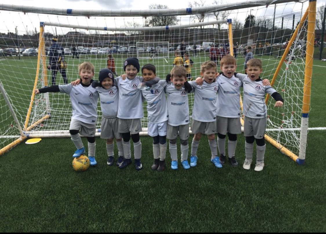 AthleticoMidd's tweet photo. Wolfendale Transport U7s - Newly formed team this season and the impressive dedication from children and parents in the group is one reason we all love grassroots football 💙 talented bunch of young lads 👍 https://t.co/D5BJegmCaL