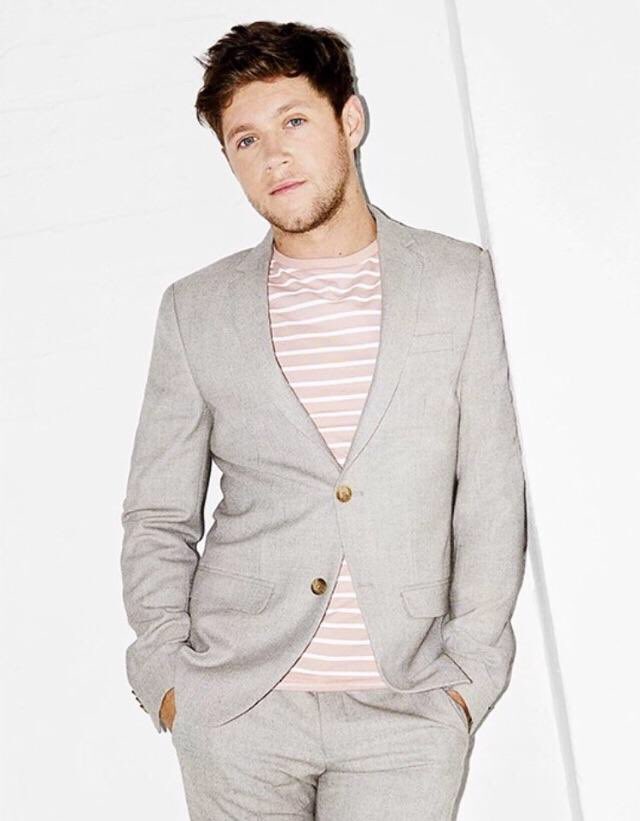  appreciation thread for Niall in a suit 