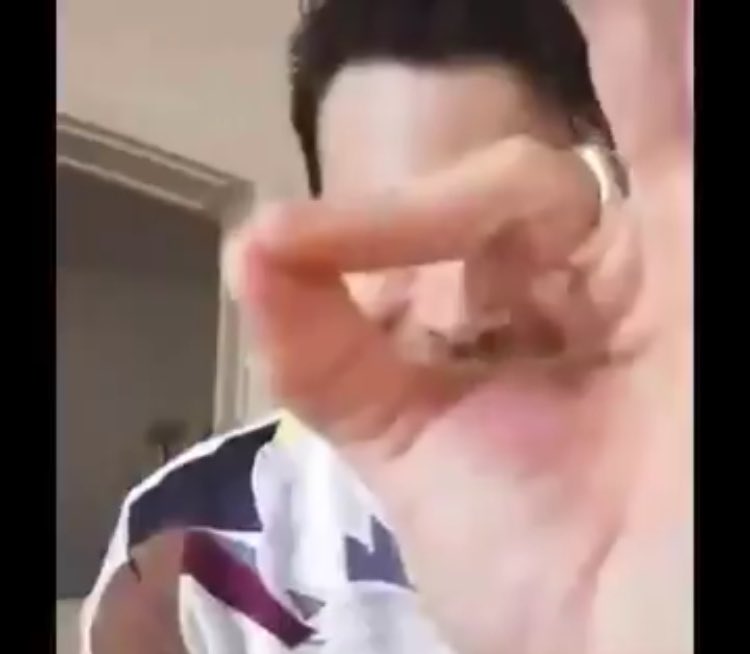 😂