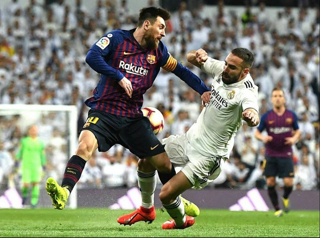 Dani Carvajal: " I think Messi and Ronaldo are hardly comparable. They are two of the best players in history but they are very different. Messi is a player who generates more football, he has a better vision."