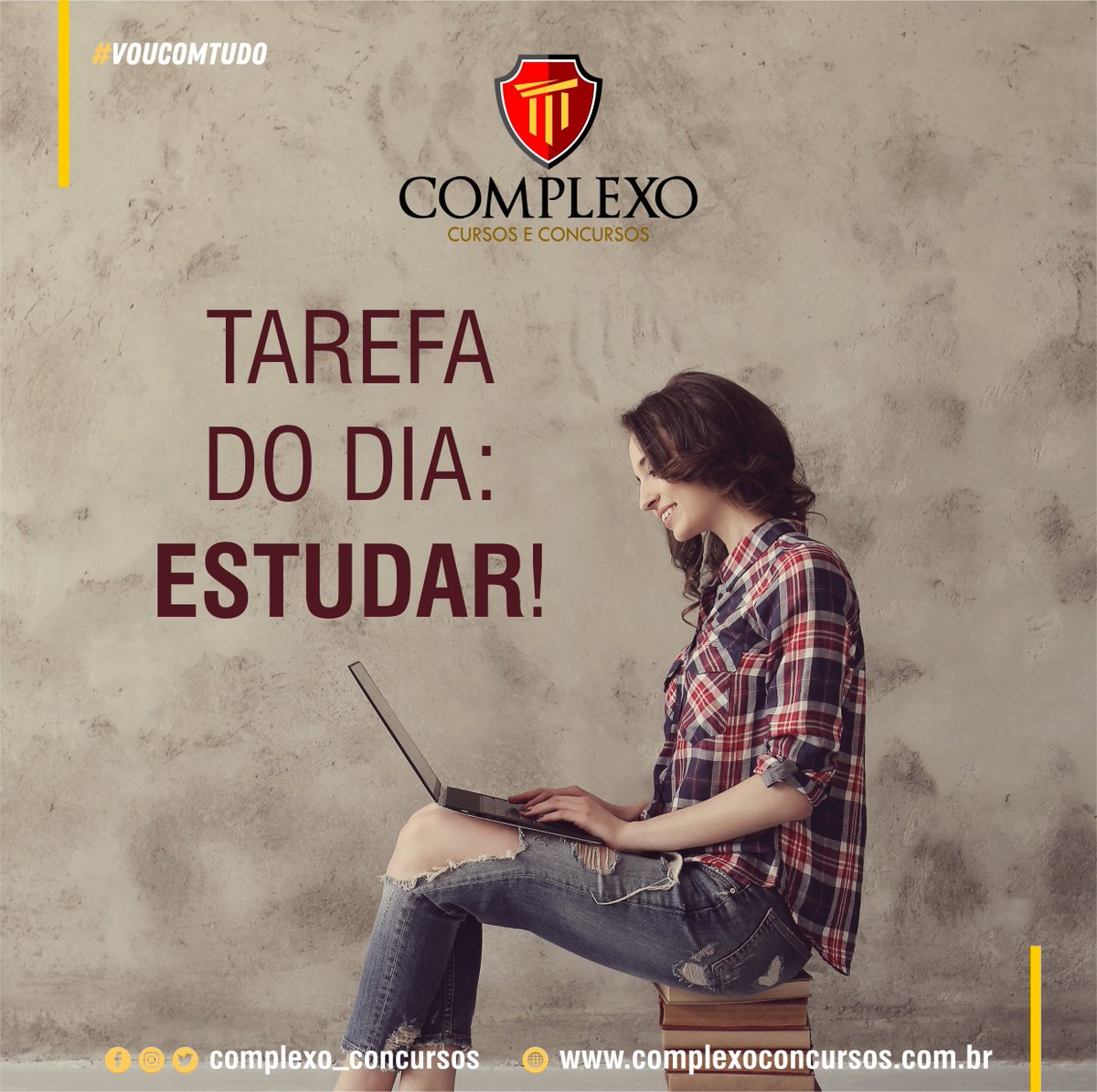 Complexo_cursos's tweet photo. Bom dia complexanos!! 
Estude com dedicação e nada no mundo poderá afastar você dos seus sonhos. ✍🏼📚😁
#VouComTudo
#EmCasa https://t.co/vI6jzNgm6Z