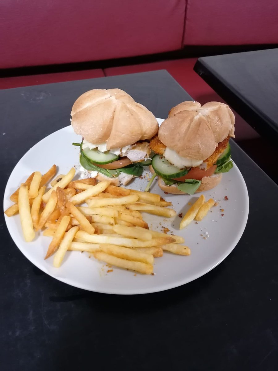 WalsallCICC's tweet photo. During this difficult time our young people have tried to stay upbeat  sharing some of their fantastic  culinary skills and extracts of what helps them through the day. What helps you? #proudtobewalsall @jivan_sembi @sallyrowe51 @YouthOfWalsall @Kicsters @CareLeaverCov @nlcbf https://t.co/9KoQ02GrxD