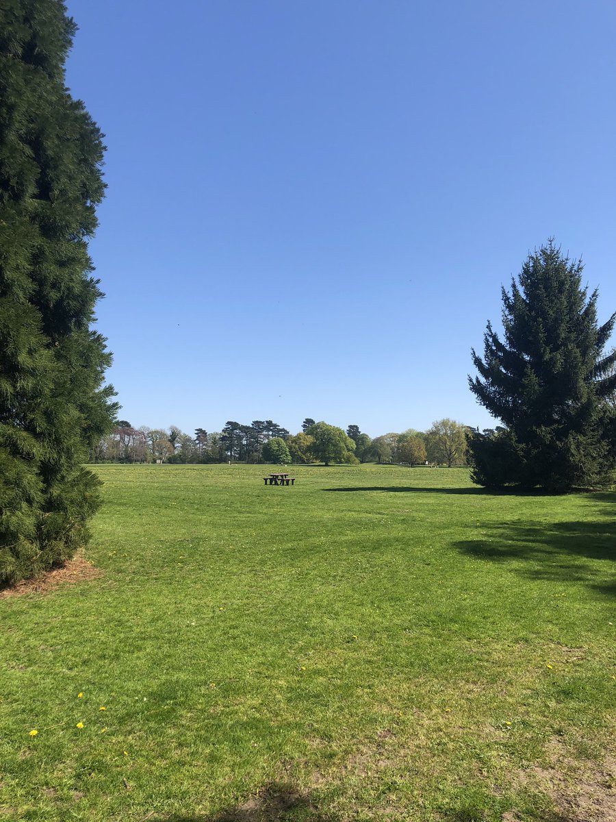 crystalcoe28's tweet photo. Second part of #Couchto5K done 💪🏻 and done my #run5donate5nominate5 that @hannahkeach1 nominated me for!! Mixed with walking and jogging I did it 😅💪🏻 Can’t grumble when the views at the back of my house are like this! #exercise #dailyouting 😍 https://t.co/mfICz2sSzX