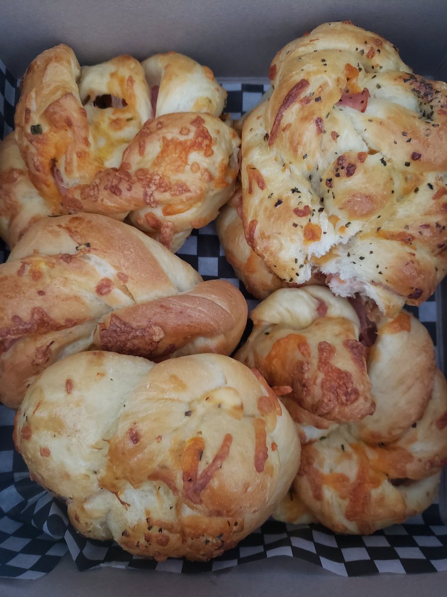 cleanmachineMH's tweet image. Yum!!! Today we chose to support  @StationCoffeeCo #medhat #supportlocal #localisthenewblack