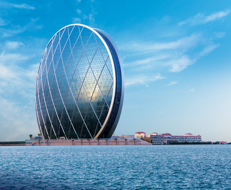 ClaytonGlass's tweet photo. THIS.
This is the Aldar HQ, located in Abu Dhabi, the world's first circular skyscraper!🔵
(Photo Credit: https://t.co/olEfLxJVED)
#glassbuildings https://t.co/MlRLWqBpxR
