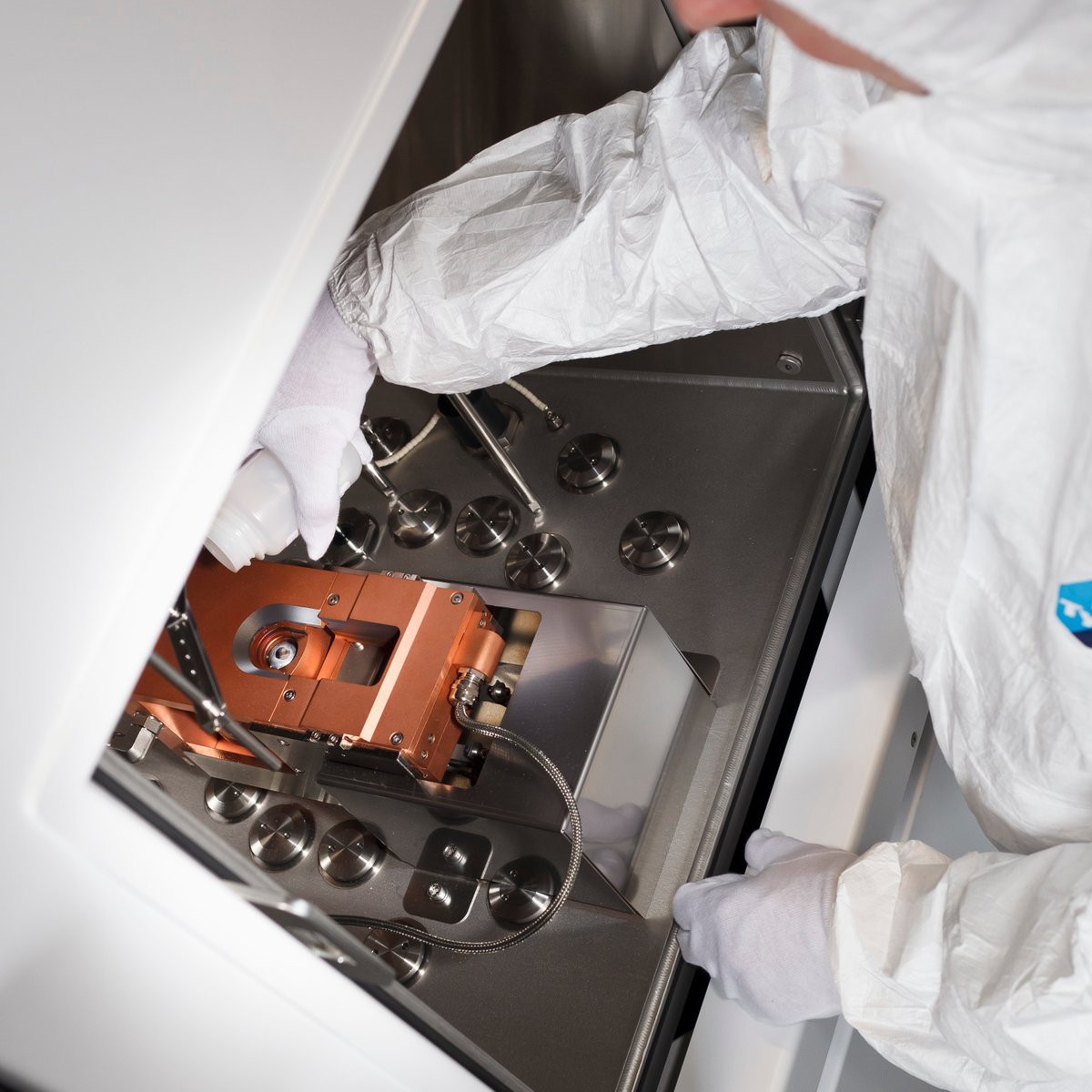 MBRAUNsolutions's tweet photo. Our customers have always been our number one priority. We continue to support you during the these challenging times and develop new and innovative products and services to meet your application specification. Please contact us anytime! #mbraunsolutions #mbraun #thelabmasters https://t.co/faPC03XCyA