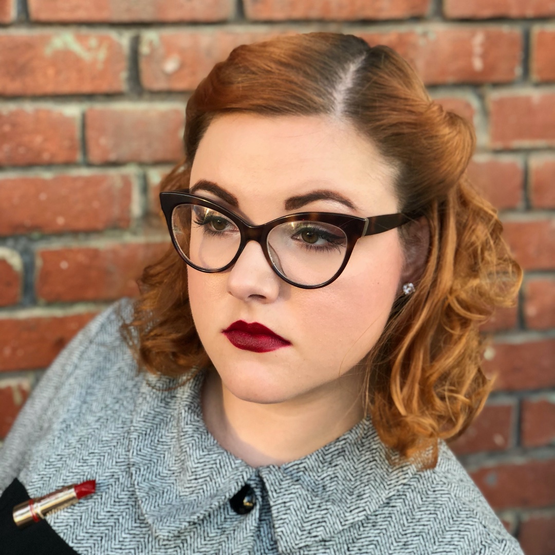 BesameCosmetics's tweet image. Join us today on YouTube to find out how to do this simple (and beautiful!) glam look.
Simple Glam - Tuesday 1pm PDT on YouTube

#makeuptutorial #glammakeuptutorial #livetutorial #besamecosmetics