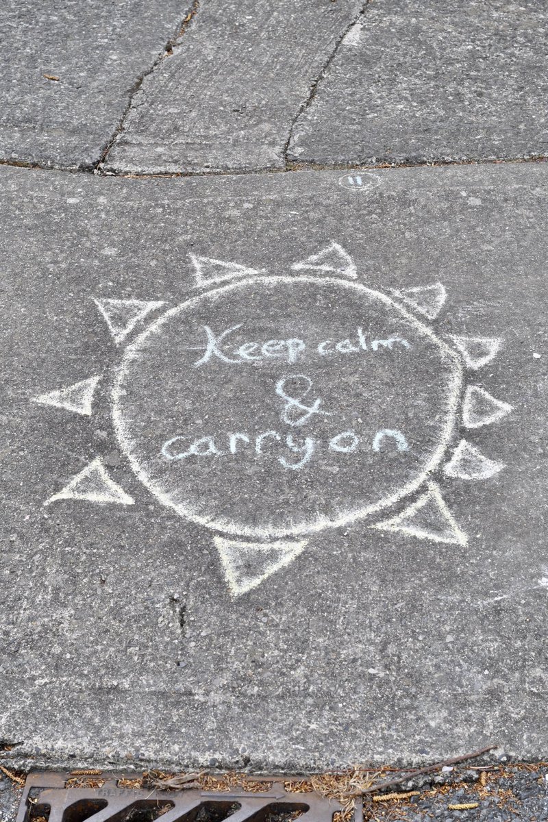 PanoramaThree's tweet photo. A lovely and uplifting message, in chalk, spotted on the footpath in #Ferncarrig, #Kilgobbin Road, #Sandyford today. https://t.co/8NQaCpJQtB