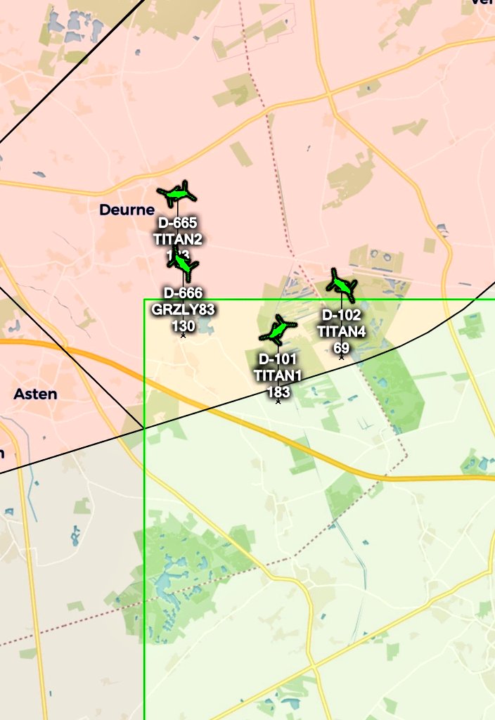 A3_Melle's tweet image. And here are the 4 Chinooks helping a hand 👍 #Titan1 #Titan2 #Titan4 and #Grzly83
