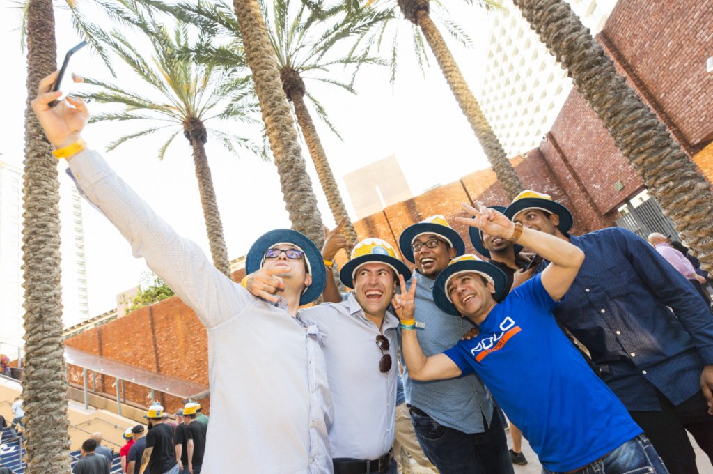 CiscoLive's tweet image. Registration is now open for our #CiscoLive 2020 #digital event on June 2 &amp;amp; 3 🎉! Register now for two complimentary, action-packed days of online sessions, keynotes, contests, and more: cs.co/60141NGyk