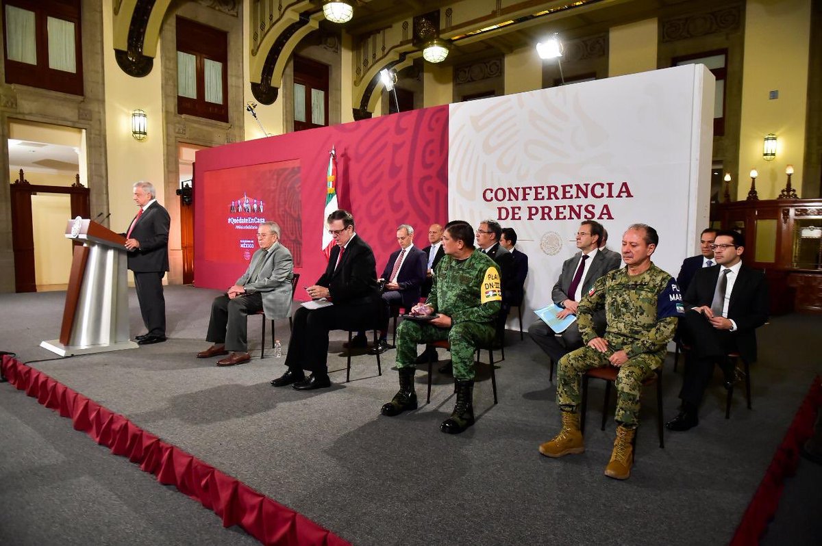 GobiernoMX's tweet photo. Entramos a la #Fase3 de la pandemia.

Hoy más que nunca necesitamos intensificar las medidas de #SanaDistancia, cuidar a los sectores más vulnerables y fortalecer los lazos de solidaridad y fraternidad.

#QuédateEnCasa

#JuntosSaldremosAdelante https://t.co/z2tYoqqrDn