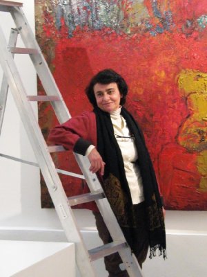 QatarActu's tweet photo. La galerie de The Pearl, @AnimaGallery, lance une série hebdomadaire de vidéos intitulée "Art in quarantine". Aujourd'hui, l'artiste Fatimah El-Hajj https://t.co/EnJ43NxWRX https://t.co/GNBcO8mnFO