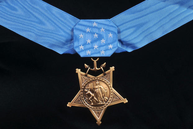 TheGoToSite's tweet photo. Ever wonder about the meaning of the colorful ribbons and other medals a service member in full dress uniform is wearing? Read here to understand Military Medals and Honors https://t.co/RjMIlZ2BHV #MedalsOfHonor #MilitaryConnection @TheGoToSite https://t.co/rTpxPEmeu0