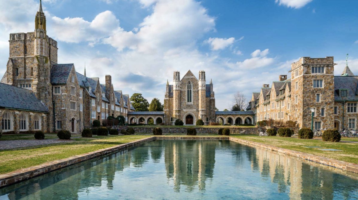 prettykansas's tweet photo. Washburn University has one of the most beautiful campus's in the state, and it always looks the best this time of year! 😍💫💕 https://t.co/YdCCTnGUuF