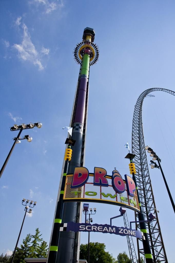 drop tower scream zone (1999-present) is an intamin gyro drop standing at 315 feet tall. it was once the tallest drop tower in the world.