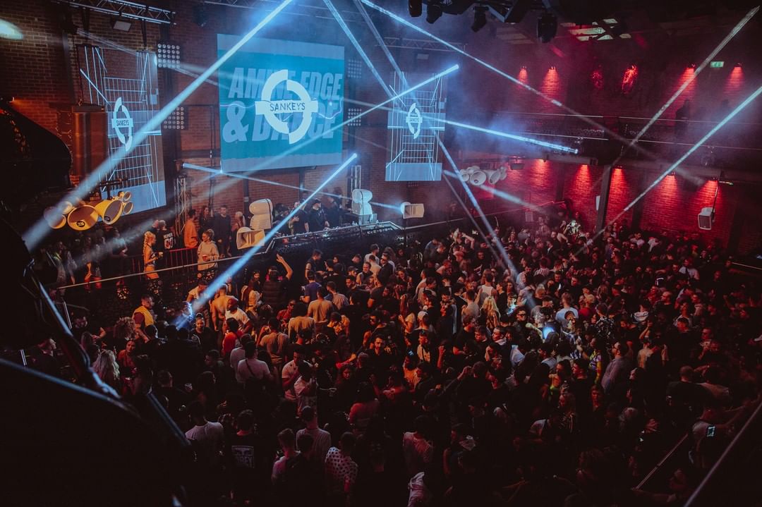 Get us back on the floor now! 🙌🏼🔈⁠