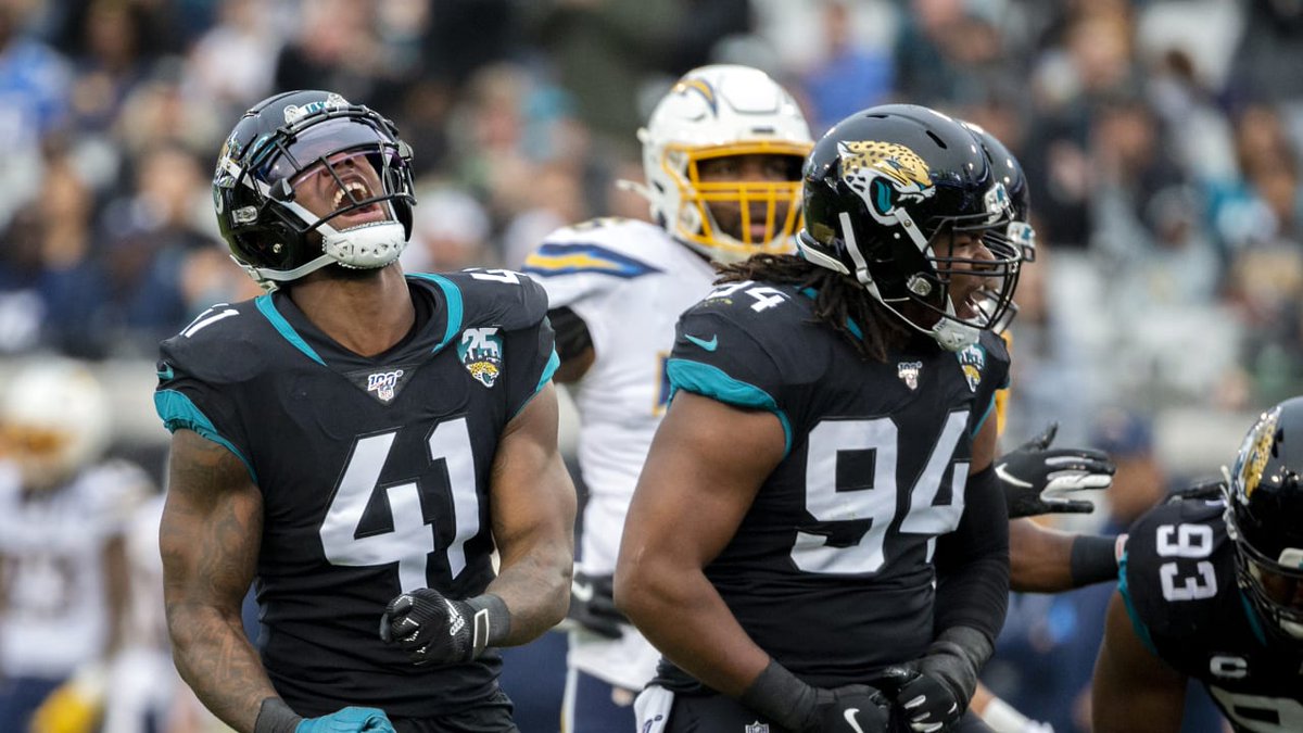 24. Jacksonville Jaguars. They're a 2019 version of the Panthers unis. I can't think of anything to say they're completely nondescript