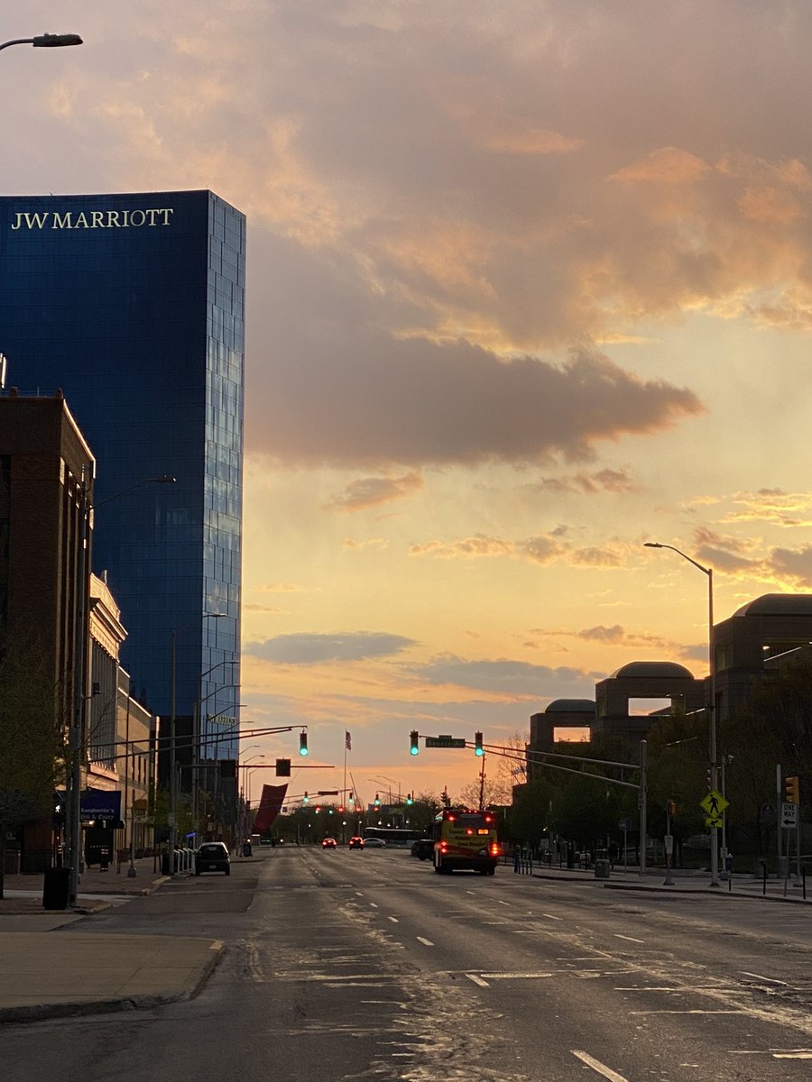 Just a glimpse of how gorgeous #Indianapolis, #Indiana can be at this time of year. Sun setting with gorgeous distinction. Indiana #Hoosiers… We will #rise up and #build anew today. Nehemiah 1:18.