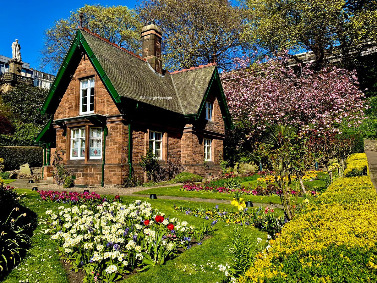 Edinburgh Spotlight On Twitter The Gardener S Cottage In Wpsg