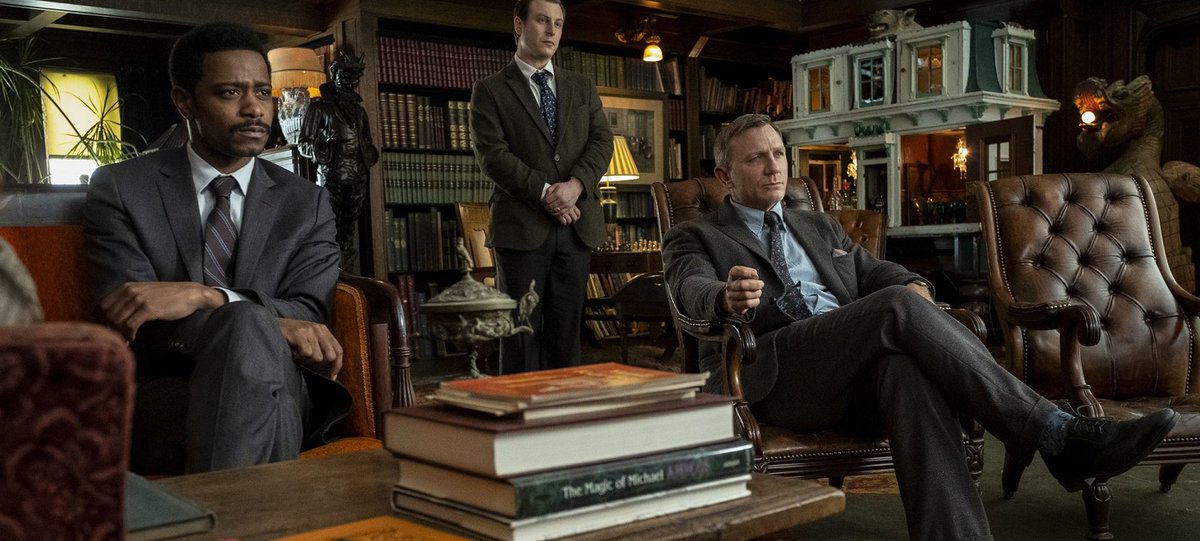 Дэниел крейг на ножах. Вынимая ножи. Достать ножи / knives out (2019). Пламмер, кристофер харлан тромби. Детектив острые ножи.