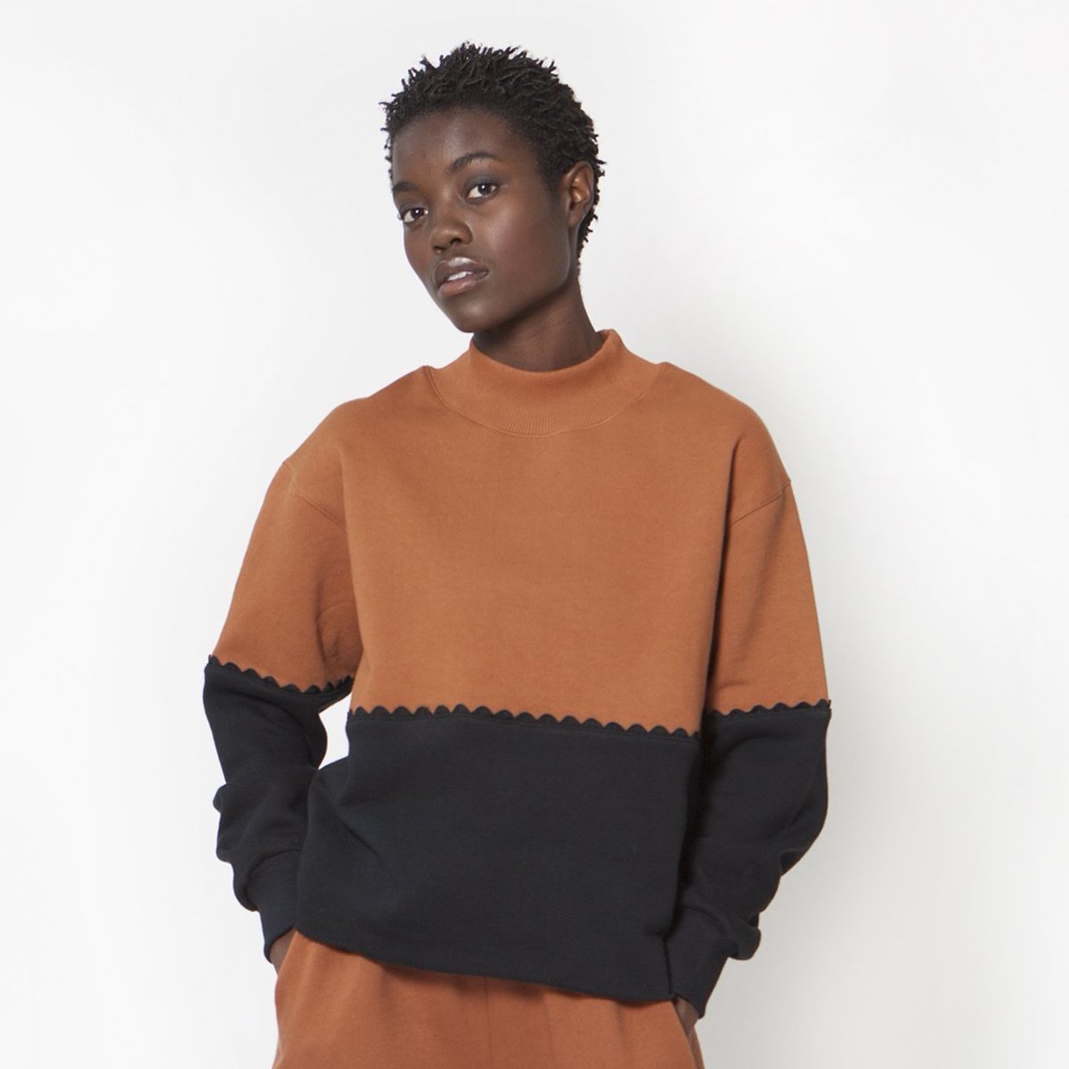 nicecobra's tweet image. Small biz solutions to lockdown probs:

Staying 🏠➡️ fancy sweats by @hey_okayok
Home Depot 🚫 ➡️ paint by Digby Paints .com
TP mania ➡️ bidet by @hellotushy
Craving 🍝🧀 ➡️ vegan cheese by @NabatiFoods

Sign up for our weekly newsletter for more! @shopify
shopify.com/blog/shop-small