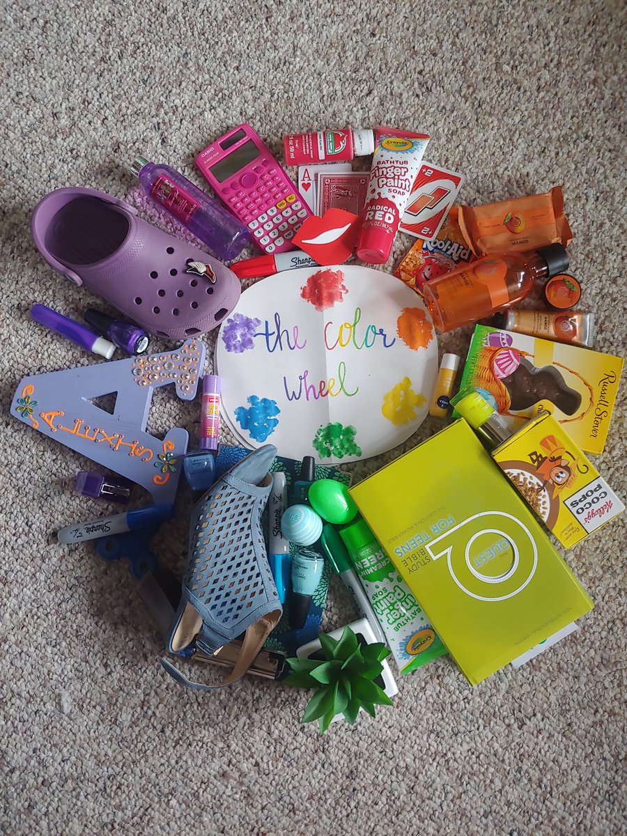 DHS_FineArts's tweet photo. DHS Art Students were challenged last week with the found object color wheel challenge! I think they did pretty great!! π¨ π #art #artfromhome #becreative #quarantineart #artteacher #foundobjectcolorwheel #colorwheel #fun #challengeaccepted https://t.co/K3oZvgbZlT