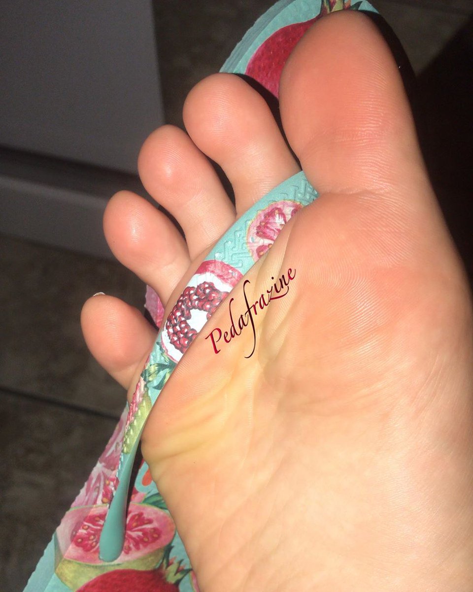 Youpodo1's tweet photo. Pedafrazine    #feet #feetlove #feetpic #feetpicsforsale #feets https://t.co/t2R33Ii2XE