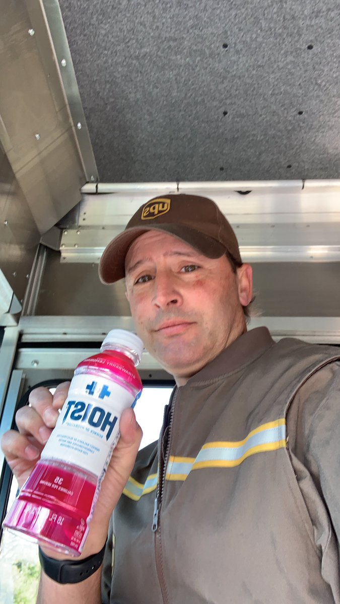 shout out to <a href="/drinkhoist/">HOIST</a>!  Thanks for keeping me hydrated out here!