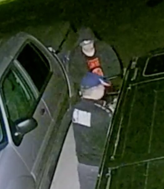 SheriffClayCo's tweet photo. Help us identity these thieves! 📸 
These photos are from April 4th in the area of NE 132nd &amp; N Virginia.

If you recognize them contact detectives at 816-407-3726. https://t.co/ILqZhZXdkE
