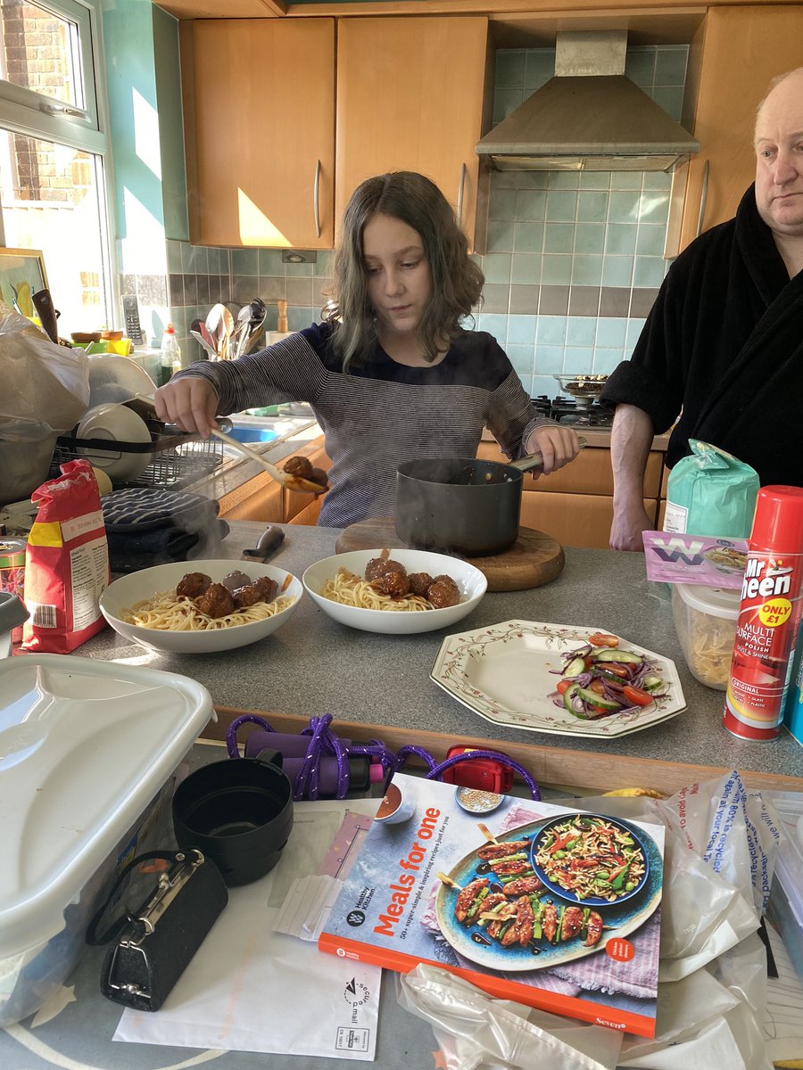 saranne335's tweet photo. Cookery lesson this afternoon....meatballs &amp; spaghetti @barnhamprimary https://t.co/jQFFRaTcKd