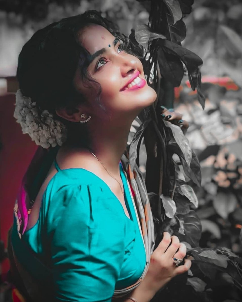 deepuanu7's tweet photo. 😍😍😍 ♡DO F-O-L-L-O-W- @deepuanu7 @anupamahere
#anu #anupama #anupamaparameswaran96 #anupamaparameswaran #prabhas #alluarjun #tark #ramcharan #rashmikamandanna #rampothineni #love #manjimamohan #maheshbabu #ntr #nani #sharwanand #varuntej #saipallavi https://t.co/luhRq2ICVC