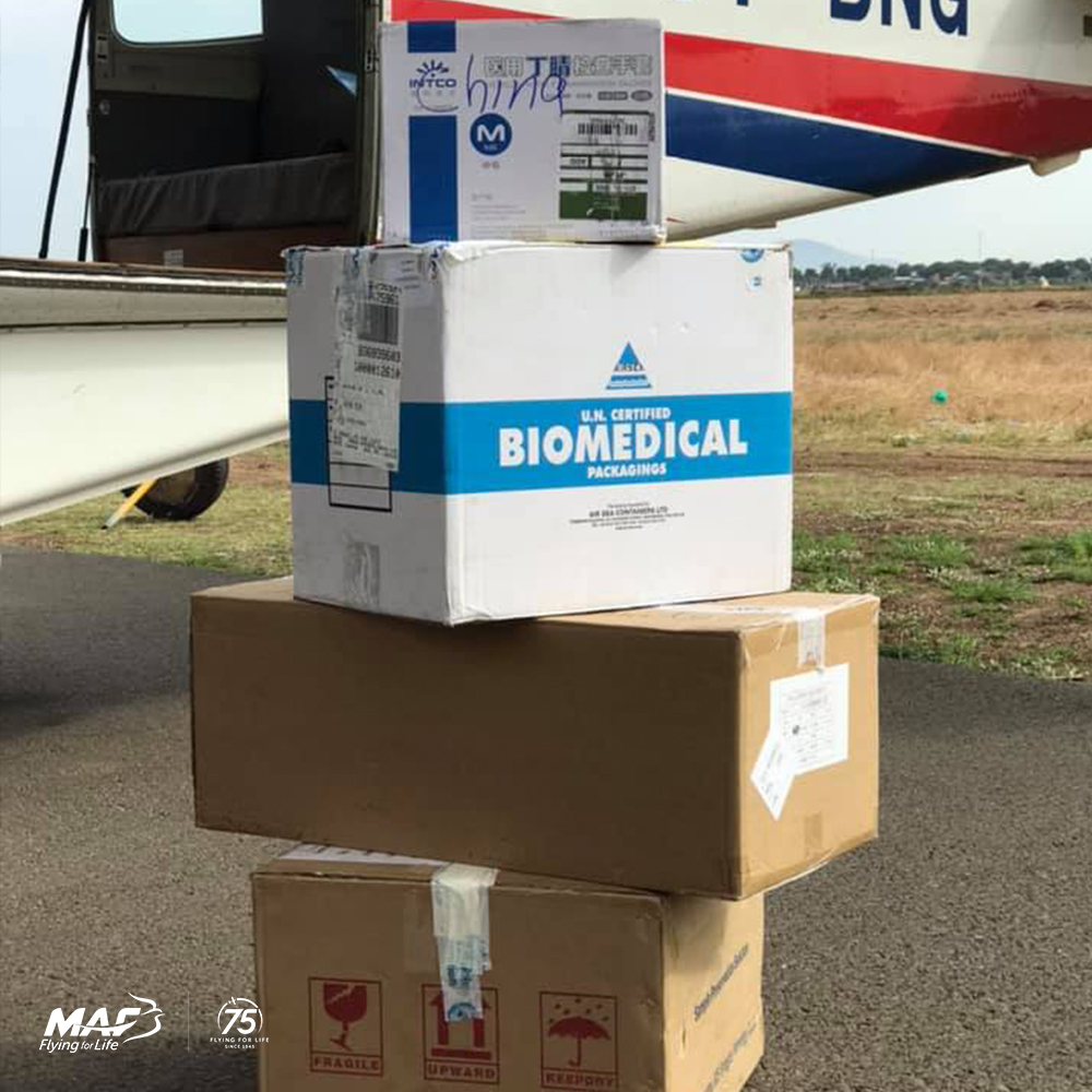 flying4life's tweet photo. Today, MAF South Sudan pilot Wim Hobo flew coronavirus test kits for Dept of Health & @WHO to Nimule, bordering Uganda. โTrucks can cross the border to bring food, but drivers are tested for coronavirus first. These kits will mainly be used for those truck drivers.โ #MAF75 https://t.co/PQKijqnOTR
