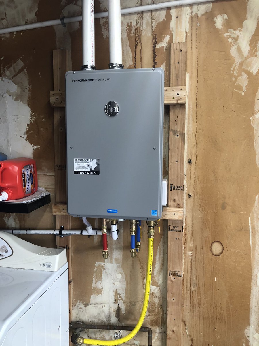 chriscastro2011's tweet image. Rheem Tankless water heaters on sale! See a video on how Tankless works at JohnCastroPlumbing.com