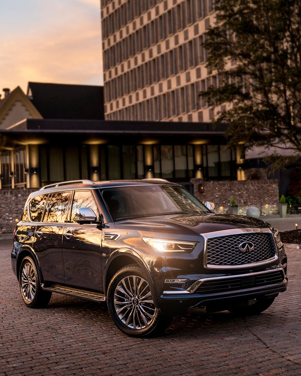 Embrace commanding luxury and discover an SUV that’s all about the details ...