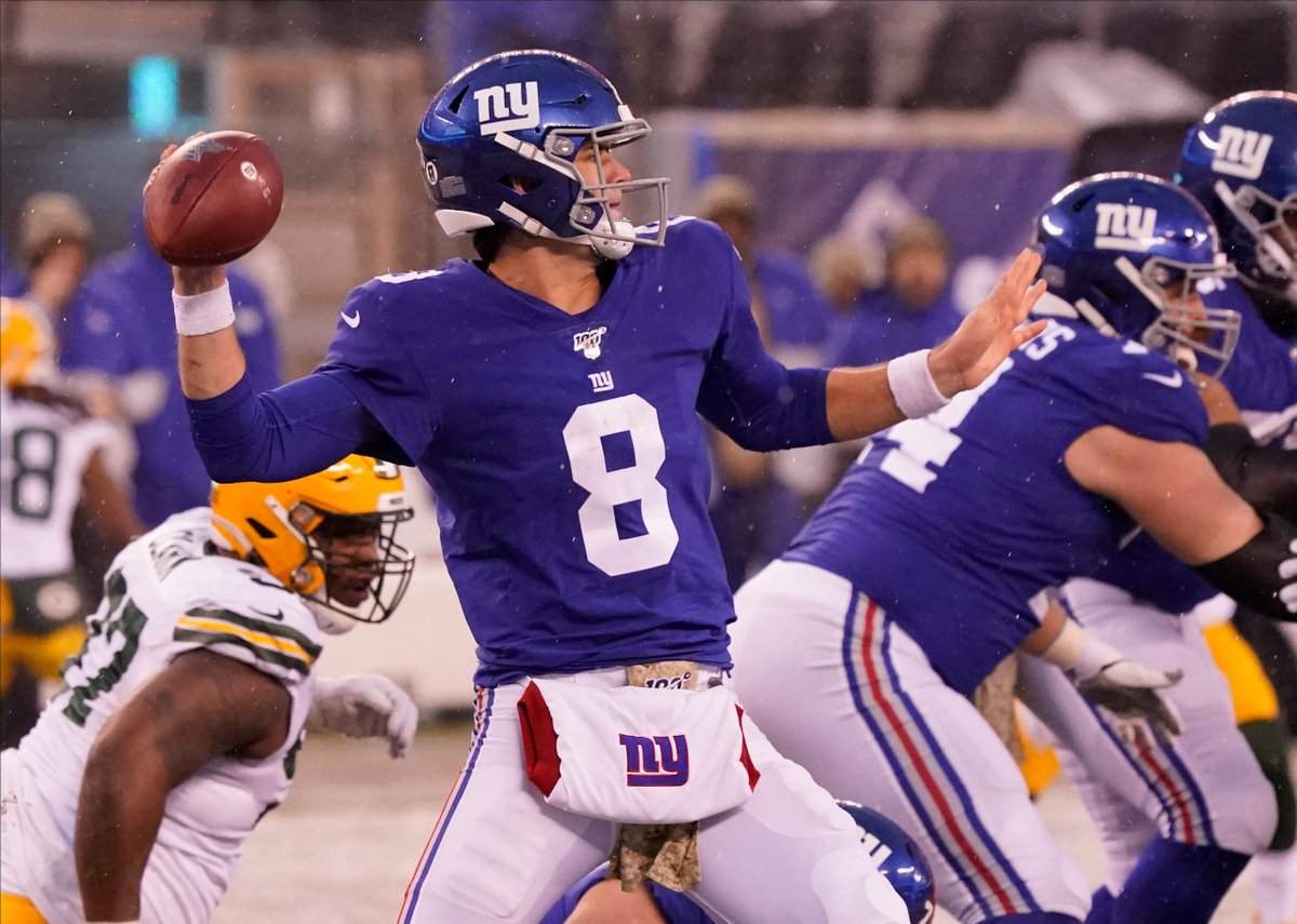 11. New York Giants. The away is a bit messy but otherwise a classic look.
