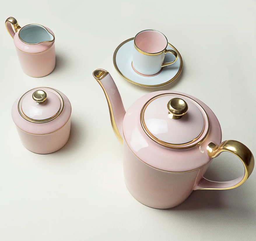 Time for tea, celebrate #NationalTeaDay with the perfect cup in our range of porcelain available in a variety of colours and designs:
williamandson.com/all/?s=legle

Shop with 10% off using code: TOGETHERWE

#NationalTeaDay #London #nationalteaday2020